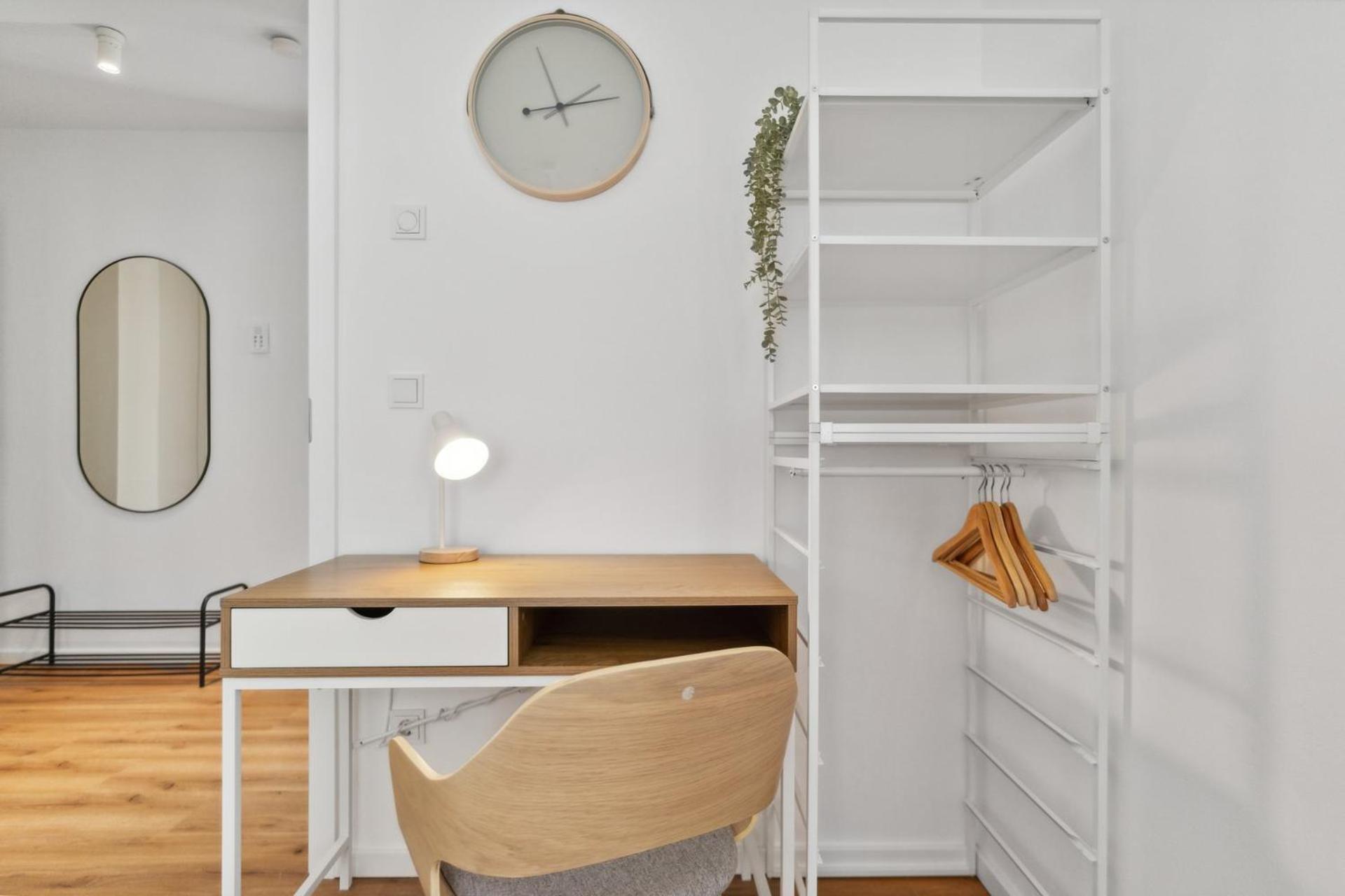 Deluxe Apartment In Bielefeld City Mit Parkplatz Und Balkon Bagian luar foto