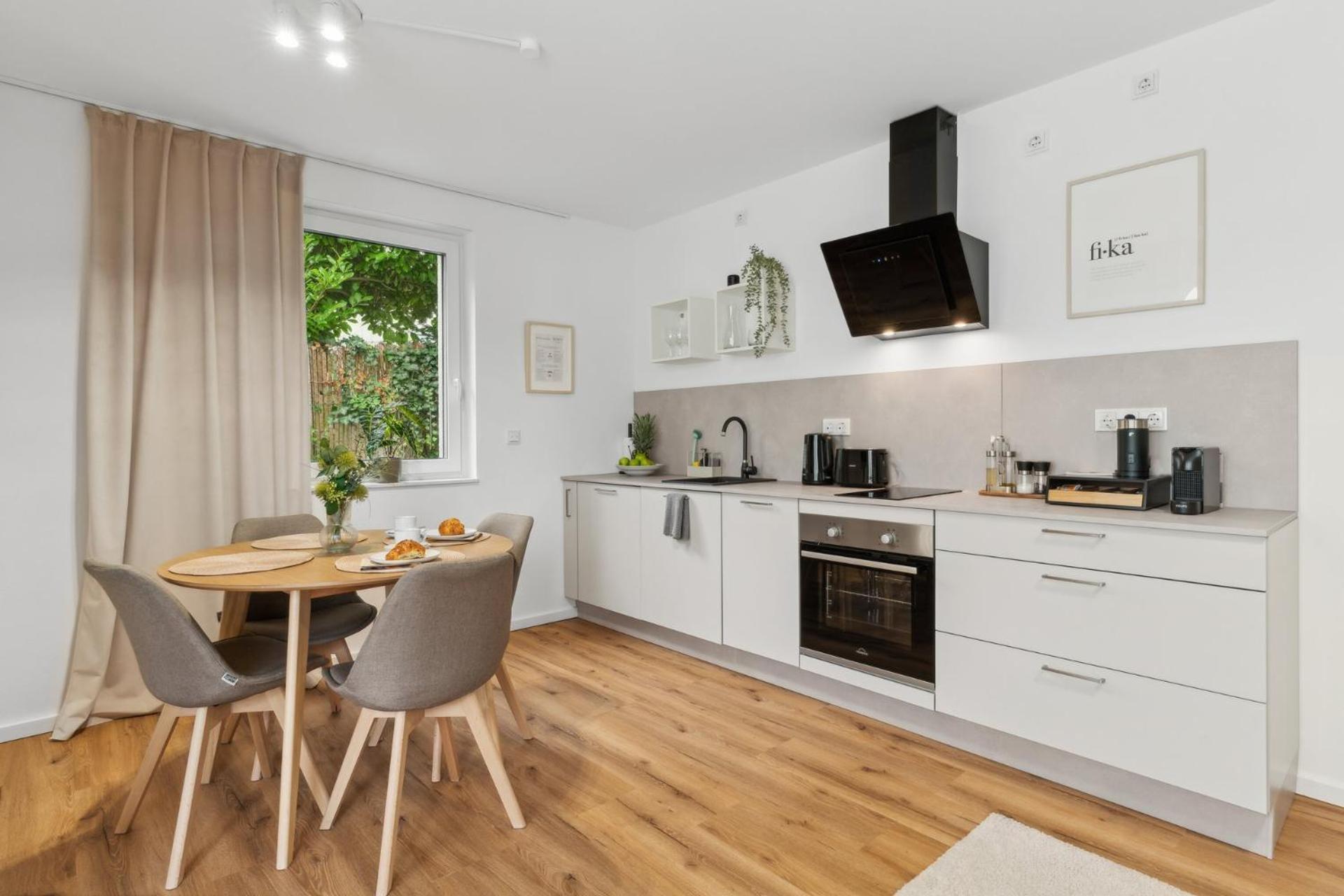Deluxe Apartment In Bielefeld City Mit Parkplatz Und Balkon Bagian luar foto